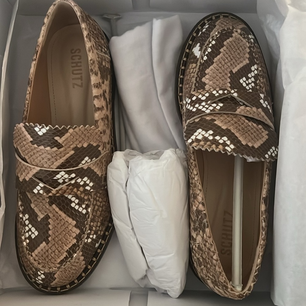 Schutz snakeskin loafers size 8